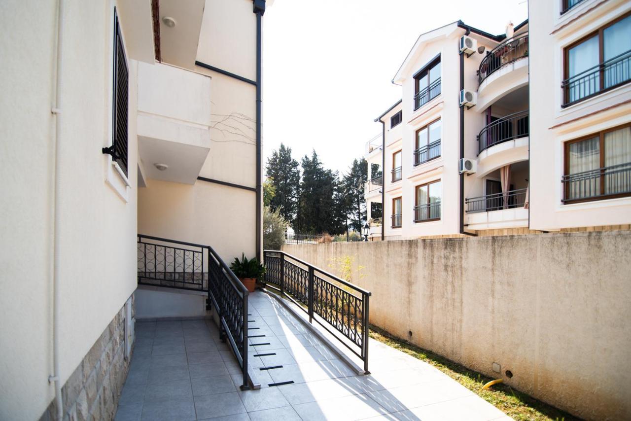 Boka Apartment Baošići Buitenkant foto